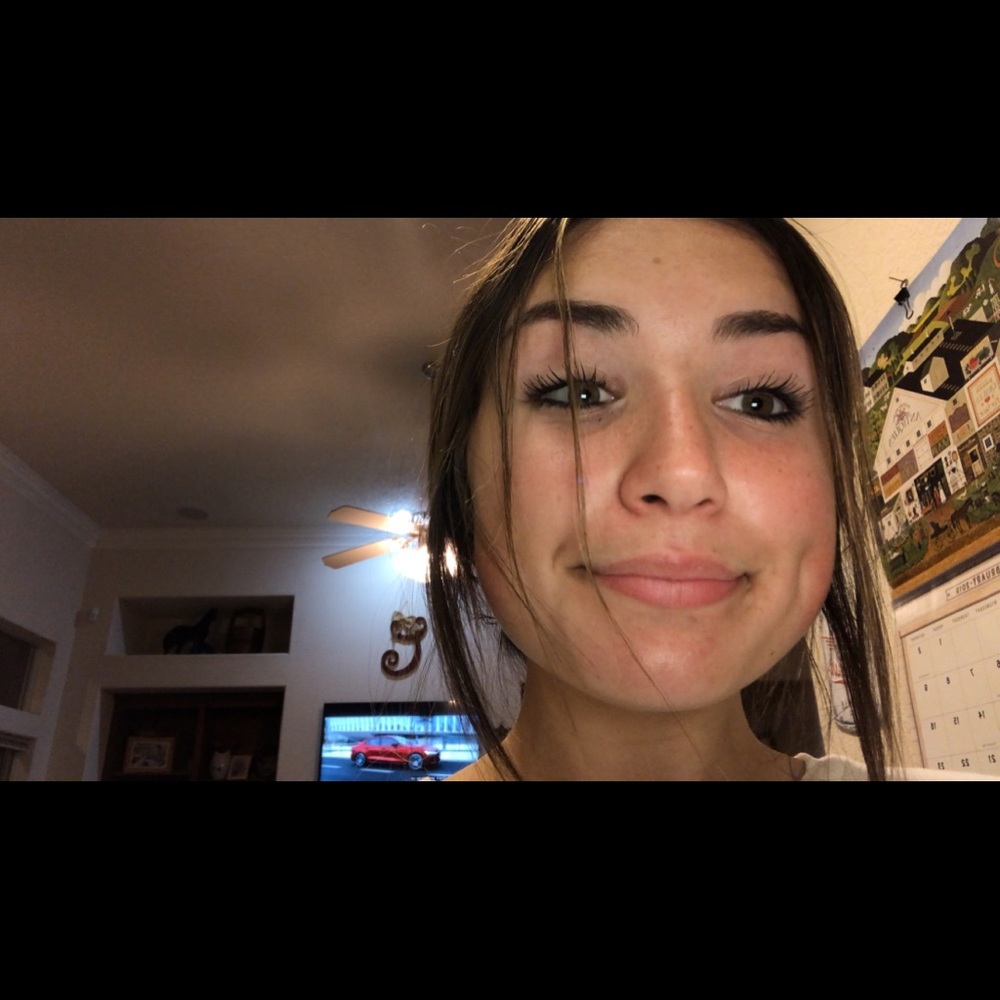 Meet your Posher, Bella